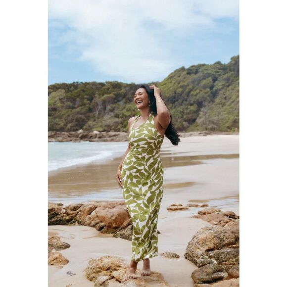 Petal & Pup Women's Green White Tropical Halter Open Back Maxi Dress Large NWOT - Picture 7 of 14